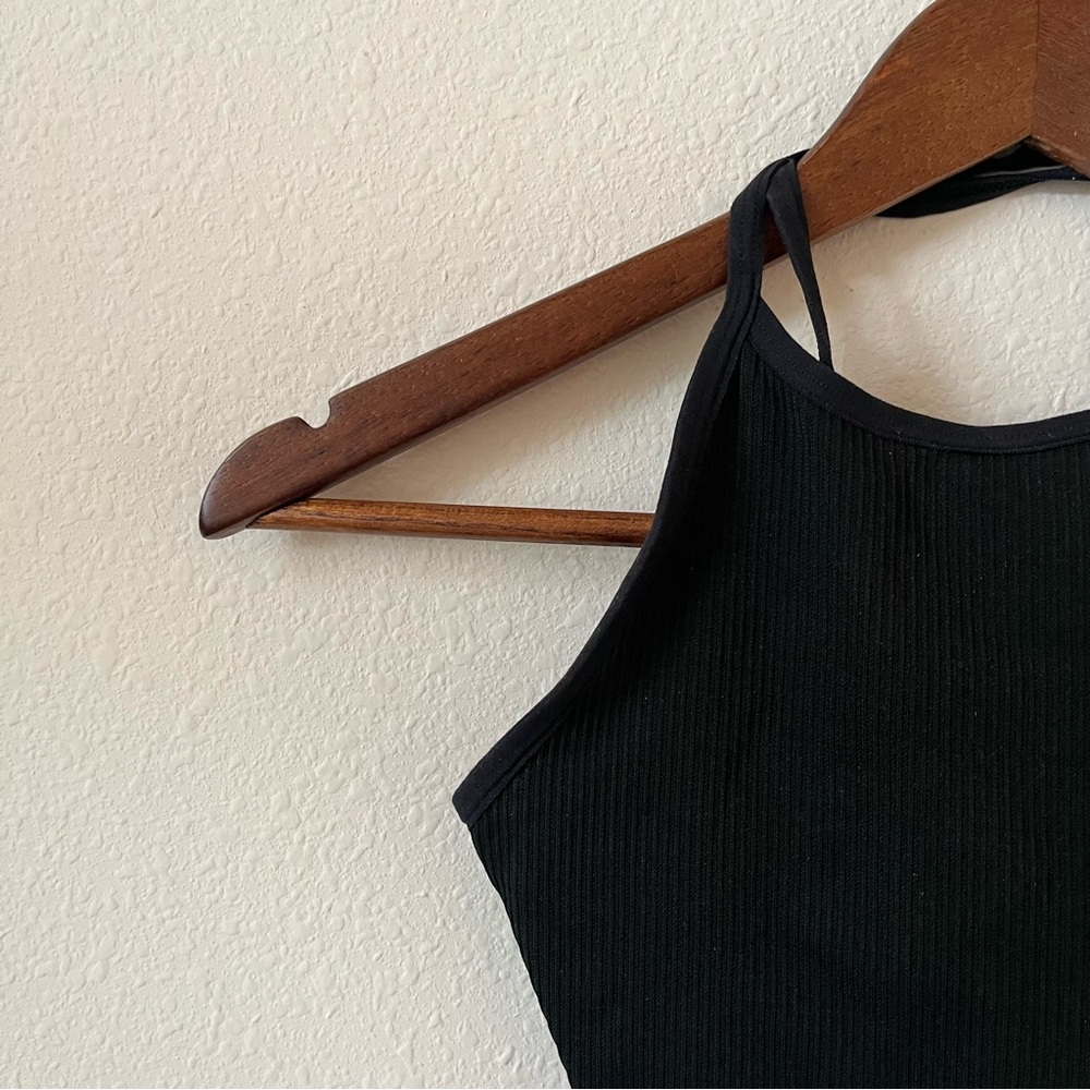 Nike Classic Black Crop Top Workout Running Active Stretchy Bra - Picture 3 of 4